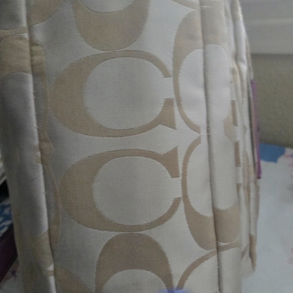 COACH 2013 Lilac Leather Trim Signature C Bag - Picture 10 of 11